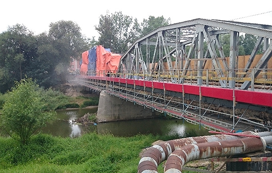 Most drogowy na rzece Skawinka w miejscowości Skawina.